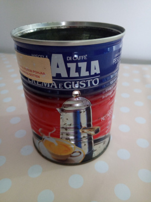 LavAzza kahvipurkki