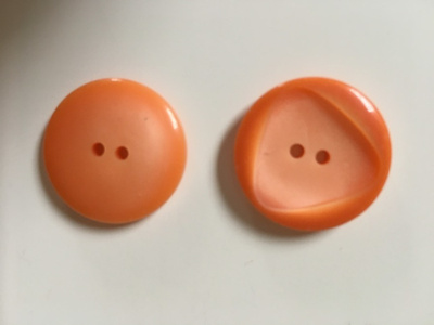 Kaunis muovi nappi,  Ø 22mm, 4kpl. 1,80€