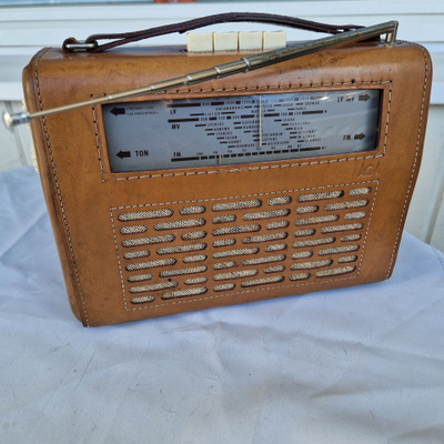 AGA Transistor 3140 AB matkaradio.