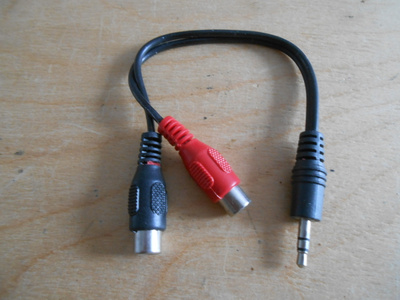 3.5mm Male to 2 x RCA Female Stereo Audio Cable, 20cm.