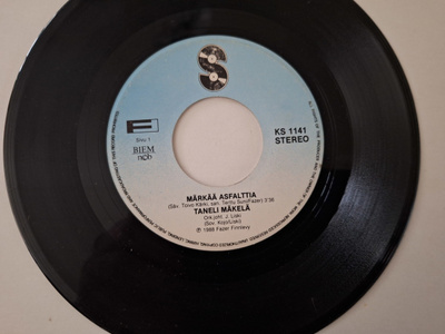 TANELI MÄKELÄ - MÄRKÄÄ ASFALTTIA 7 " Vinyyli Sinkku