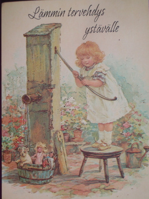 Tytön lelut pesulla kaivolla