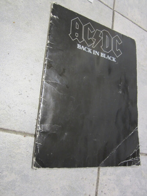 AC/DC BLACK IN BLACK - NUOTTIKIRJA