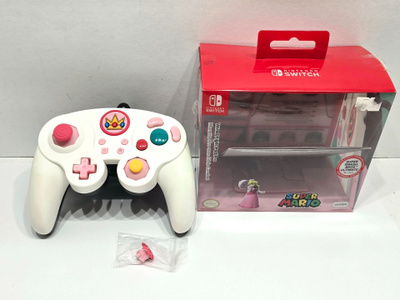 Switch - Super Smash Bros Peach Wired Fight Pad Pro