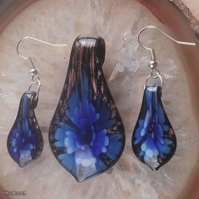 + 442 .. Murano Lampwork Taidelasi .. Korvakorut