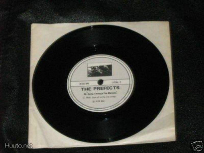 THE PREFECTS going through... 45 -1978- ..vindaloo..kbd..MP3