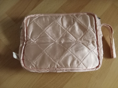 Meikkilaukku