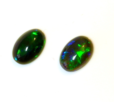 Black Opal set of two, 2.83ct, UPEA VÄRI