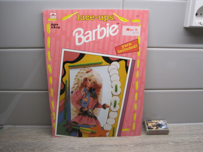 BARBIE lace-ups ASKARTELUKIRJA 1992 MATTEL