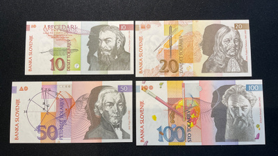 Slovenian setelit 4 kpl UNC set