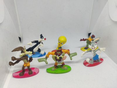 Looney tunes hahmoja