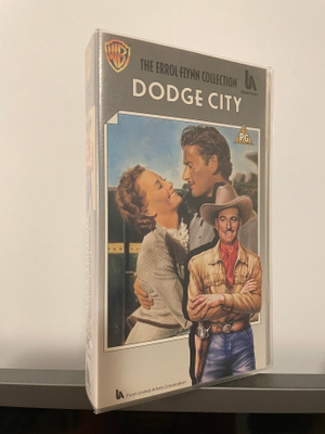 DODGE CITY  Errol Flynn  VHS