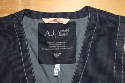 Armani jeans liivi koko M