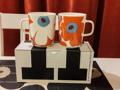 Marimekko Mukit Unikko Tomato red, white blue 2,5 dl