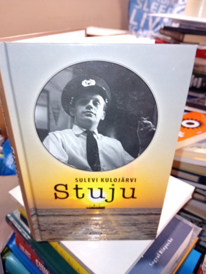 Sulevi Kulojärvi  : Stuju ( SIS POSTIKULU  )