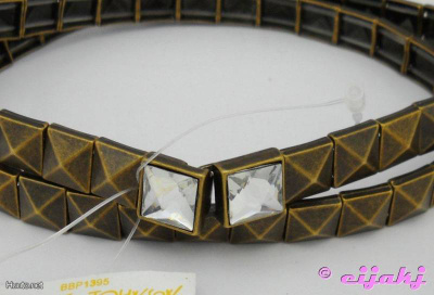 ALE:AITO,UUSI Betsey Johnson messinginvärinen metallivyö,M/L
