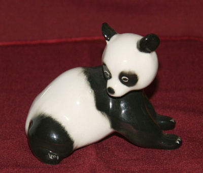 Lomonosov Panda figuriini