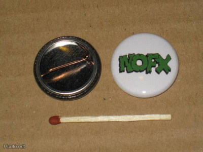 NOFX rintanappi 1" (l2)