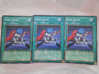 Yu-Gi-Oh loitsu Hero Heart 3 kpl