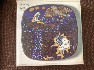 ARABIA VUOSILAUTANEN 1980 + alkup laatikko