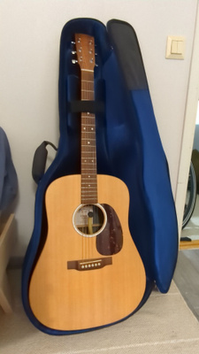 Martin D-X2E elektroakustinen kitara