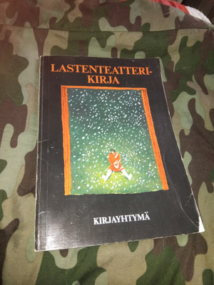 Lasten teatteri kirja