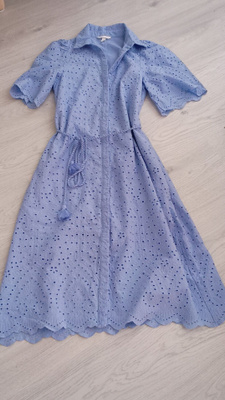 Broderie anglaise mekko (vuorellinen) S/M uudenveroinen