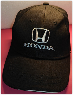 Uusi ja käyttämätön brodeerattu Honda lippalakki #31052