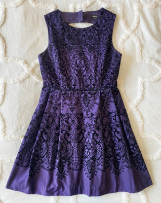 * OASIS tummanvioletti MEKKO mustalla kuvioilla * koko 38 *