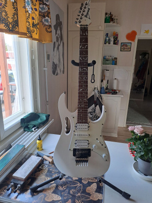 Ibanez JEMJR-WH