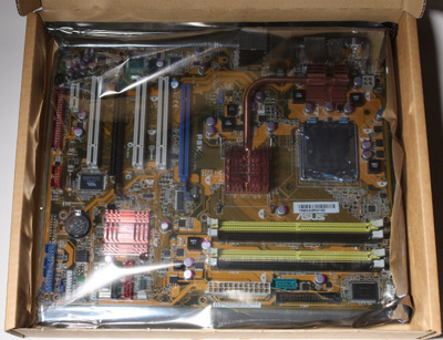 Emolevy ASUS P5K, LGA775, Asuksen tehdaskunnostama