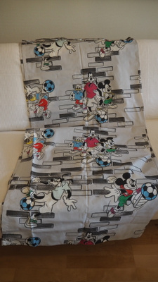 DISNEY - Hessu ja Mikki VERHO, 135 x 228 cm, UUDENVEROINEN