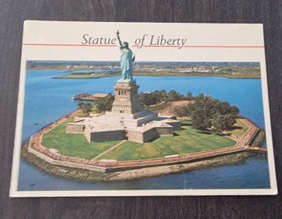 STATUE OF LIBERTY,  NEW YORK, USA + 2 postimerkkiä kortissa