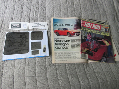 Datsun 240Z tarrat ja lehdet.
