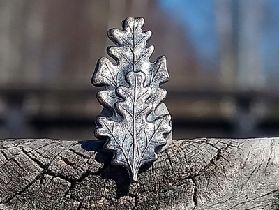 Hopeavärinen. SODAN VETERAANIMERKKI Halkaisija - 19 mm.