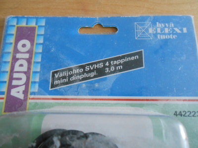 Välijohto SVHS 4 tappinen mini digiplugi.