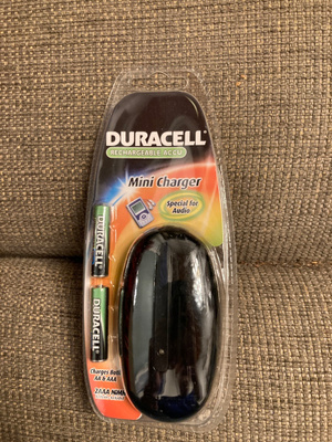 Duracell mini charger
