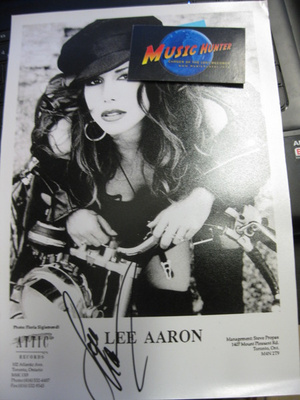 LEE AARON B/W PROMOKUVA NIMMARILLA