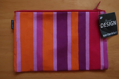 MARIMEKKO KOSMETIIKKALAUKKU UUSI !