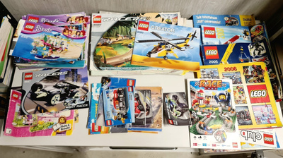 Setti Lego ohjekirjoja