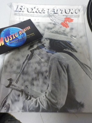 BROKEN ARROW - ISSUE 37 FANILEHTI