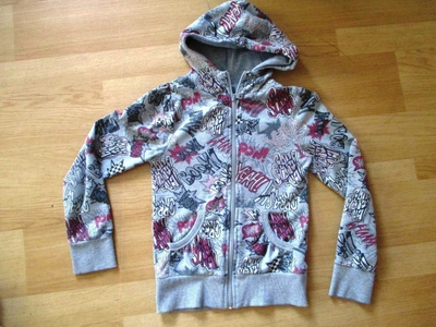 Collegehuppari. koko 140 cm