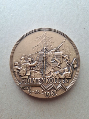 HOLMENKOLLEN 1982