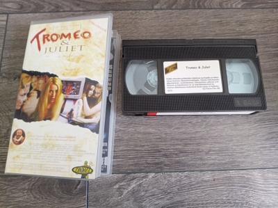 Tromeo & Juliet