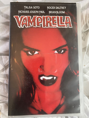 Vampirella VHS UUSI! Jim Wynorski