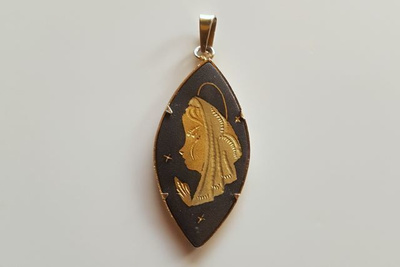 Rukoileva Madonna riipus