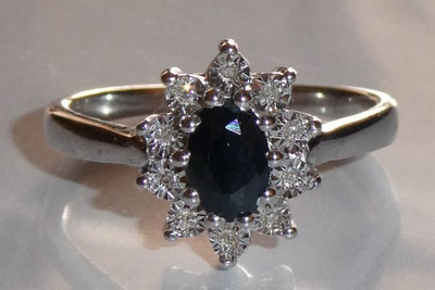 Ruotsalainen 0,60ct sinisafiiri timantti sormus Diana
