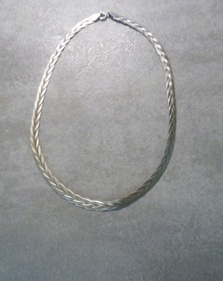 Hopeinen kaulakoru 42cm Italy