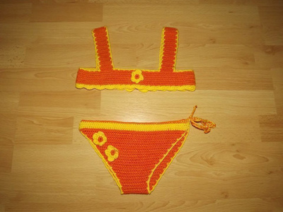 Bikinit 110/116cm, käsityötä!