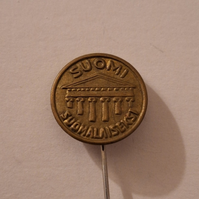 SUOMI SUOMALAISEKSI NEULAMERKKI